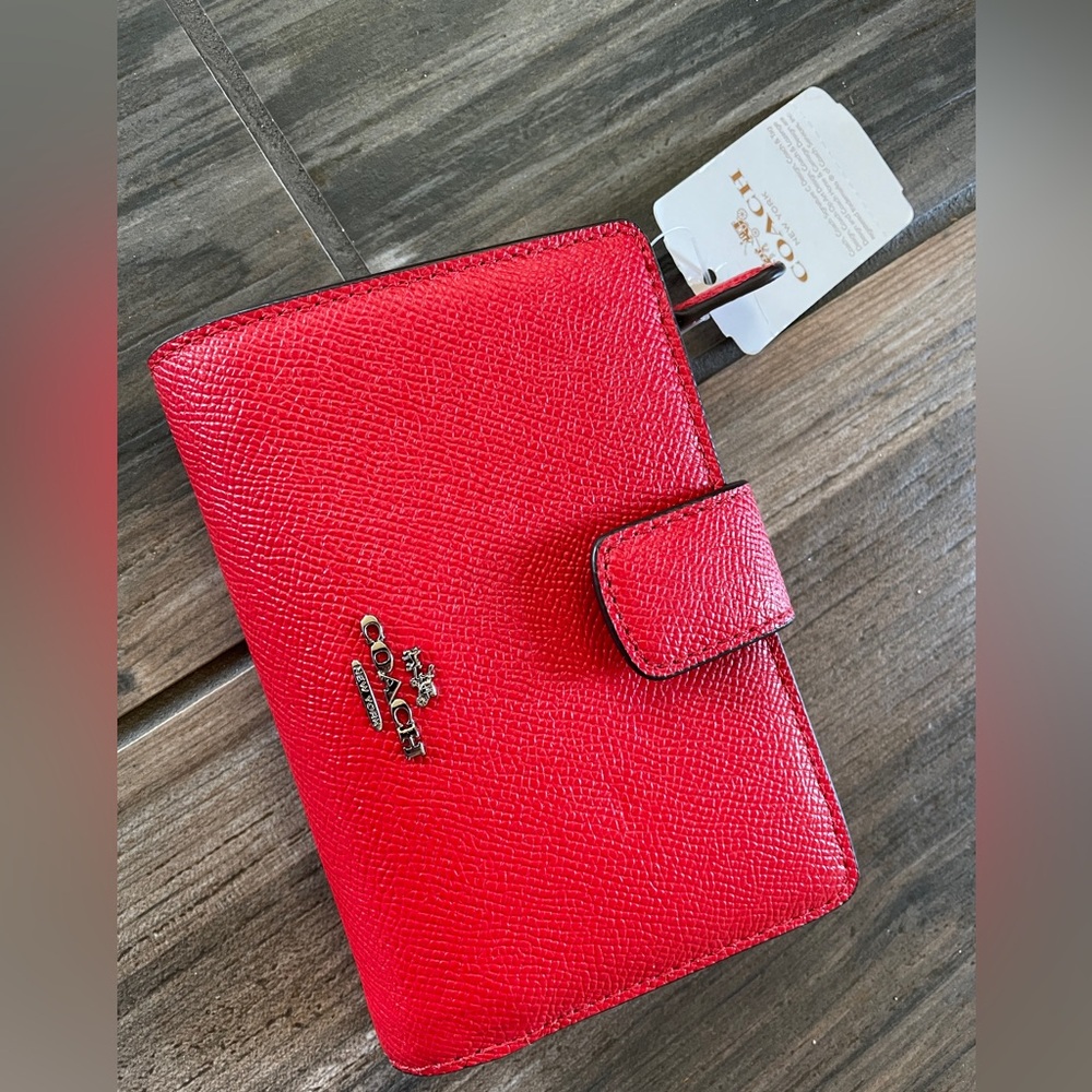 New Coach Crossgrain Leather Red Zip Wallet F54010